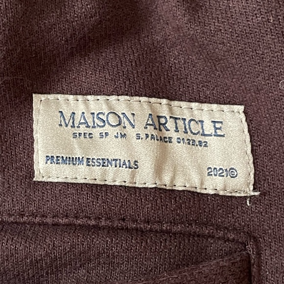 Maison Article SHOE PALACE premier essentials Brown Short Zipper Pocket Size: L - Picture 3 of 7